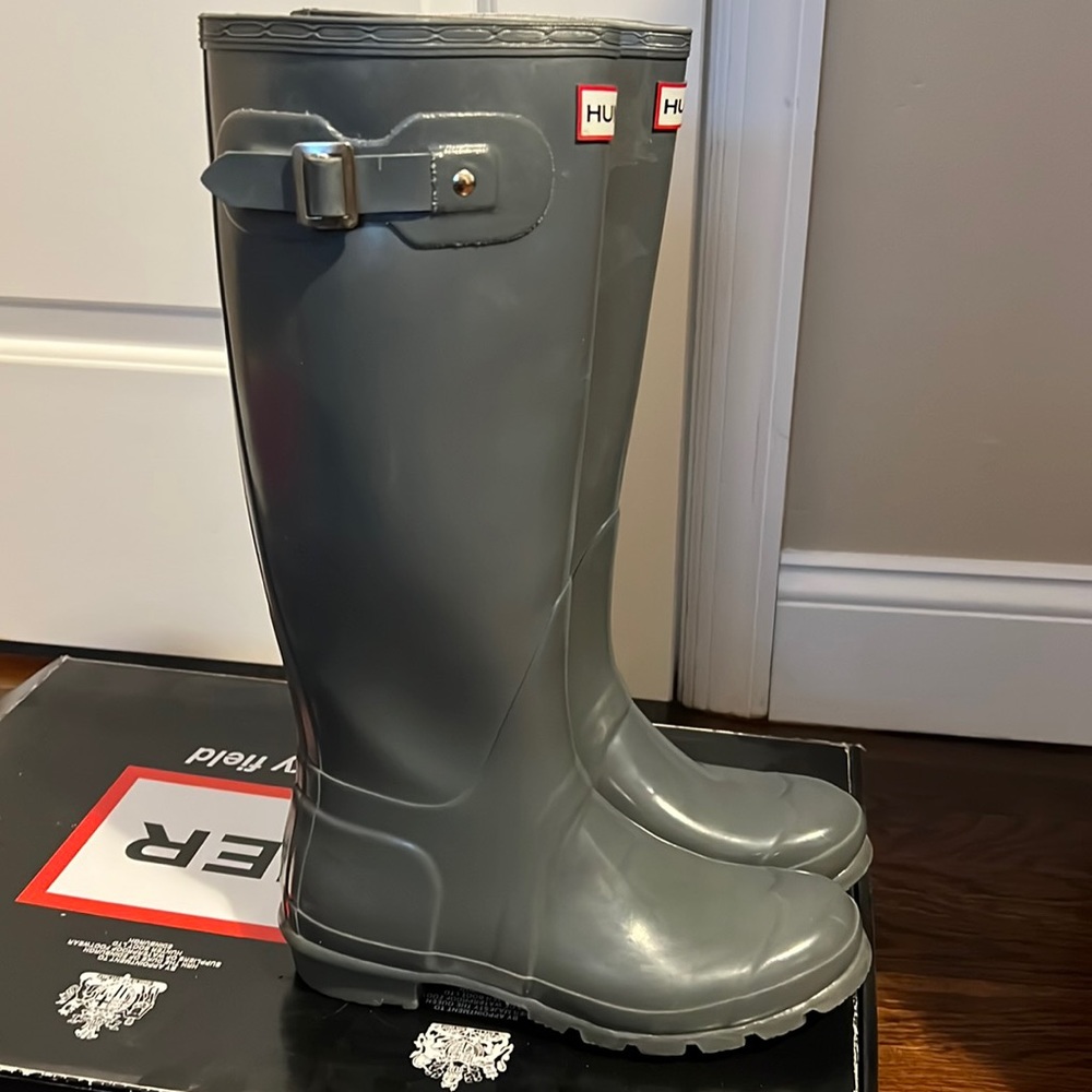 Hunter Original Tall Gloss Rain Boots US6M/7F  EU 38 graphite color